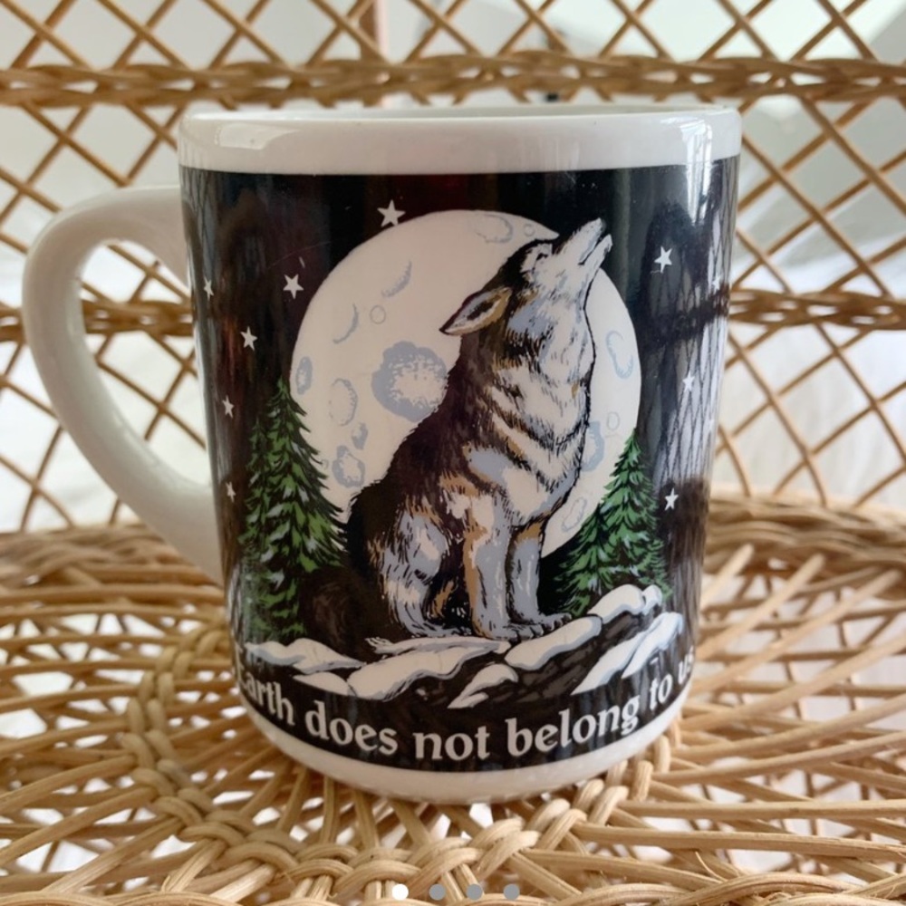 Vintage Howling Wolf Mug